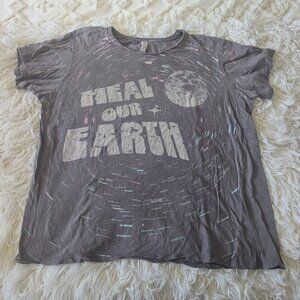 Magnolia Pearl "Heal The Earth" tee